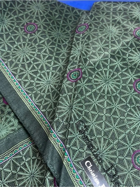 Christian Dior Green Geometric Handkerchief - Picture 4 of 17